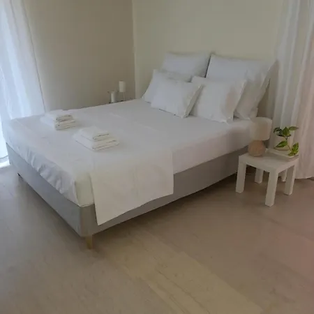 ναrika Kamena Vourla